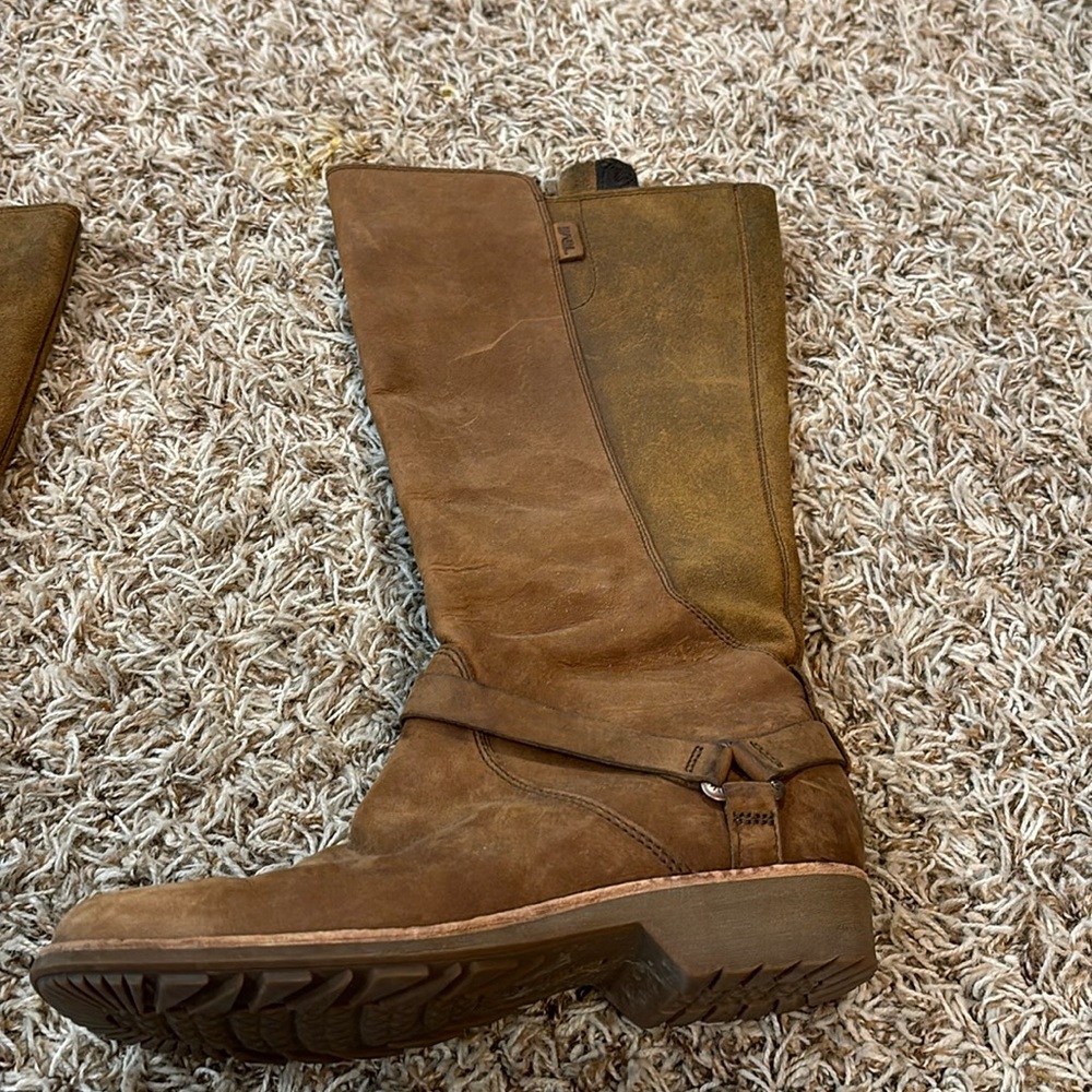 Teva De La Vina Boots